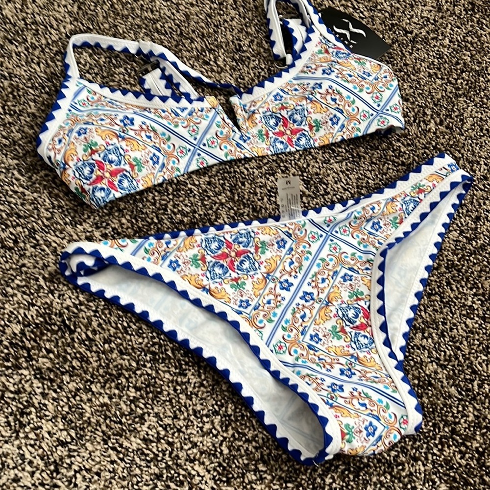 Amazon Bikinx Pattern European Suit, NWT